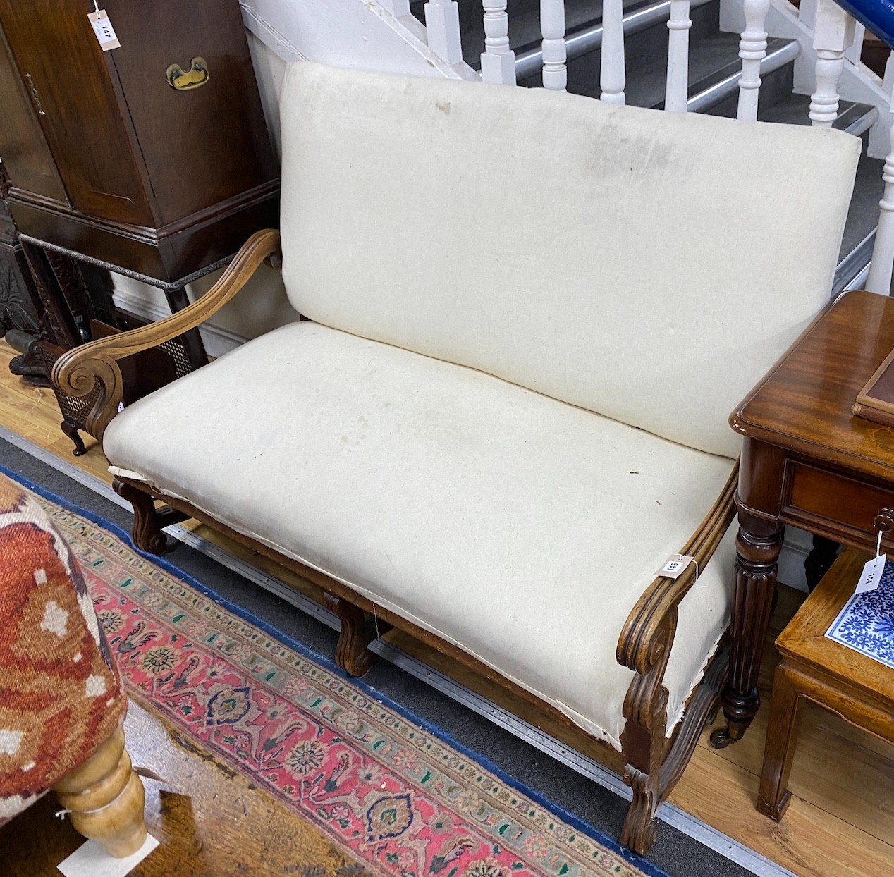 A Louis XVI style mahogany five piece salon suite comprising settee, length 135cm, depth 80cm, height 100cm, a pair of open armchairs and a pair of side chairs
